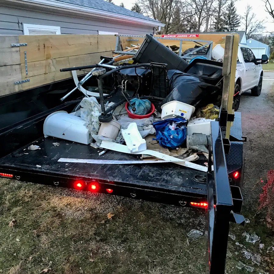 Roll-off dumpster delivered to a residential driveway in Ephraim